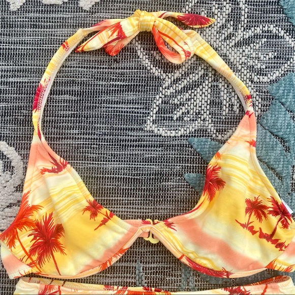 Island Soul Hawaiian Beach Scene Tropical Bikini Set Medium - Picture 4 of 9